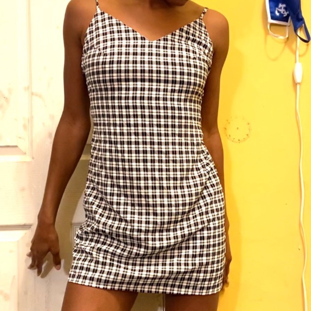 Black & White Checkered/Tartan/Plaid Spaghetti Strap bow tie Dress(Forever 21) - Picture 5 of 9